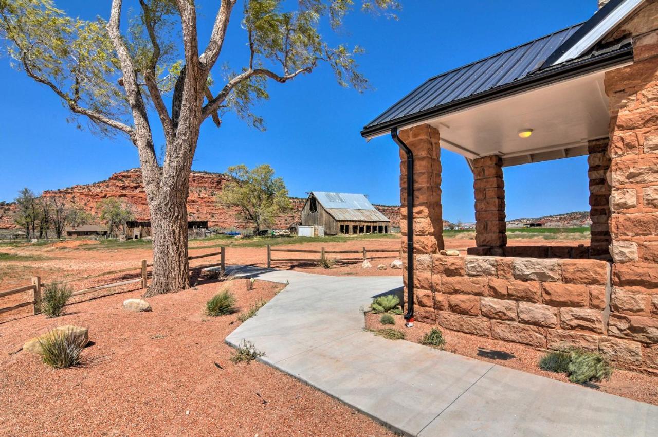 Modern Ranch House With Fire Pit And Valley Views Канаб Экстерьер фото