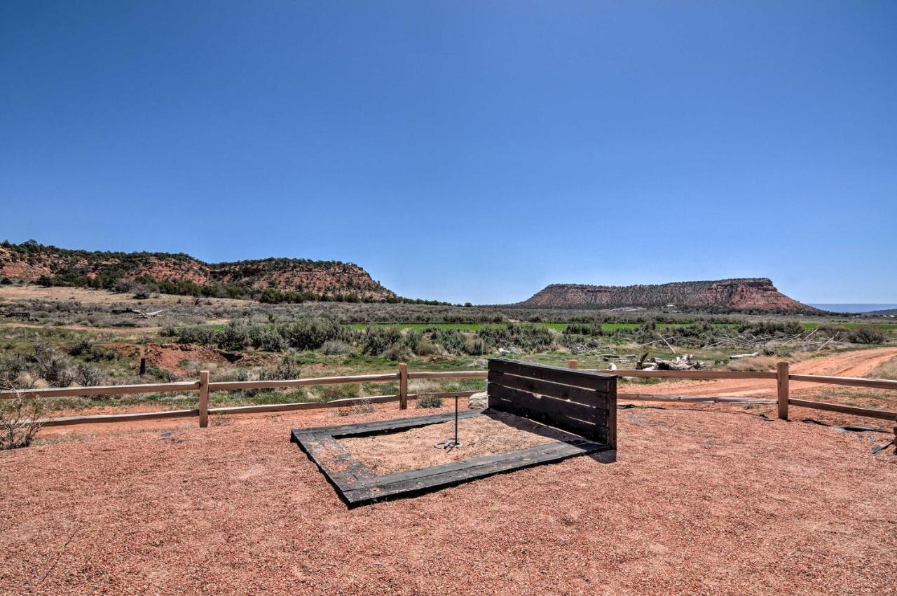 Modern Ranch House With Fire Pit And Valley Views Канаб Экстерьер фото